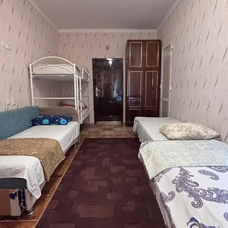 театральный 2*